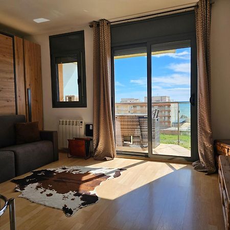 Apartment Beach Front Canet Canet De Mar Exterior photo