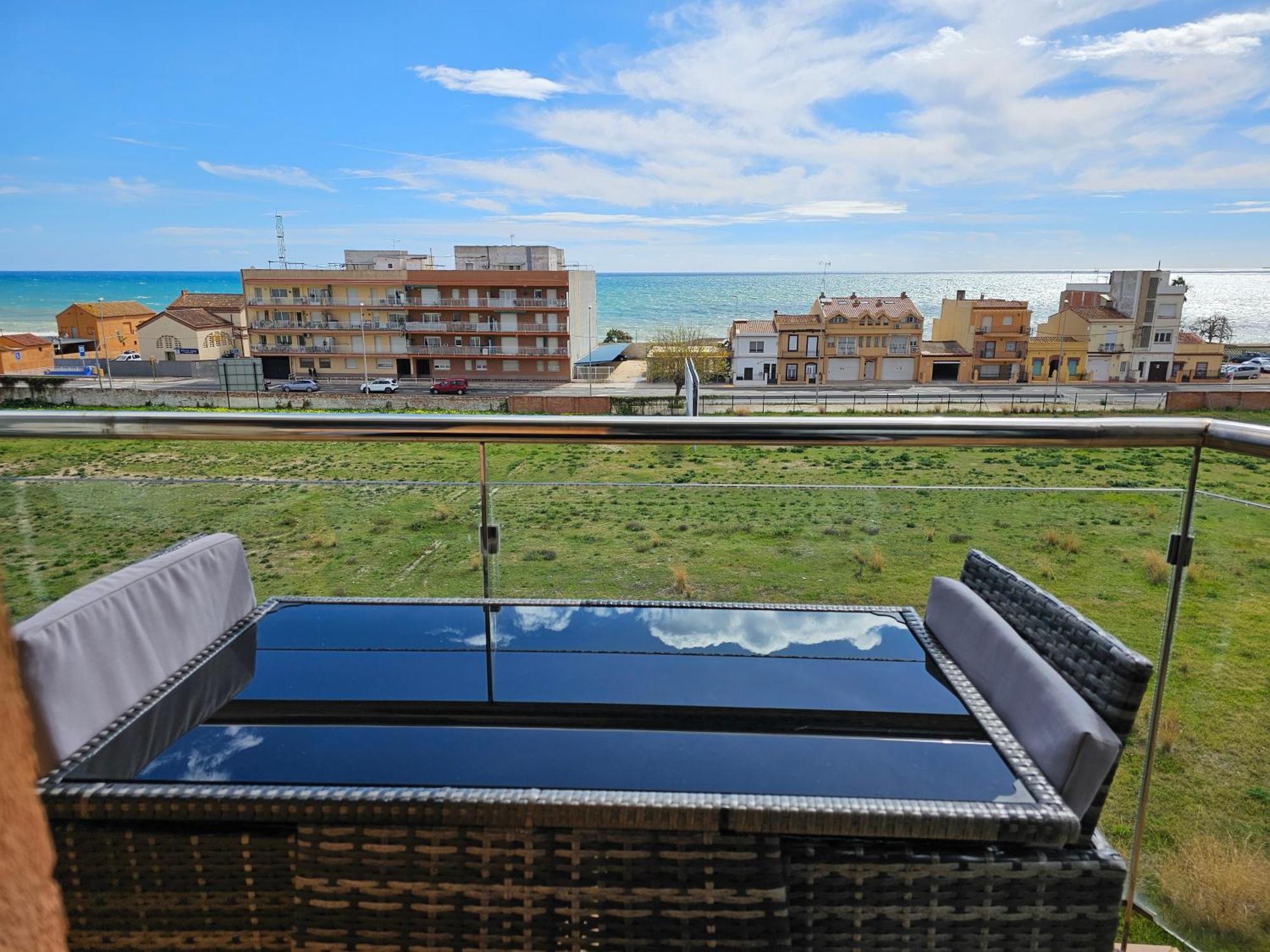 Apartment Beach Front Canet Canet De Mar Exterior photo