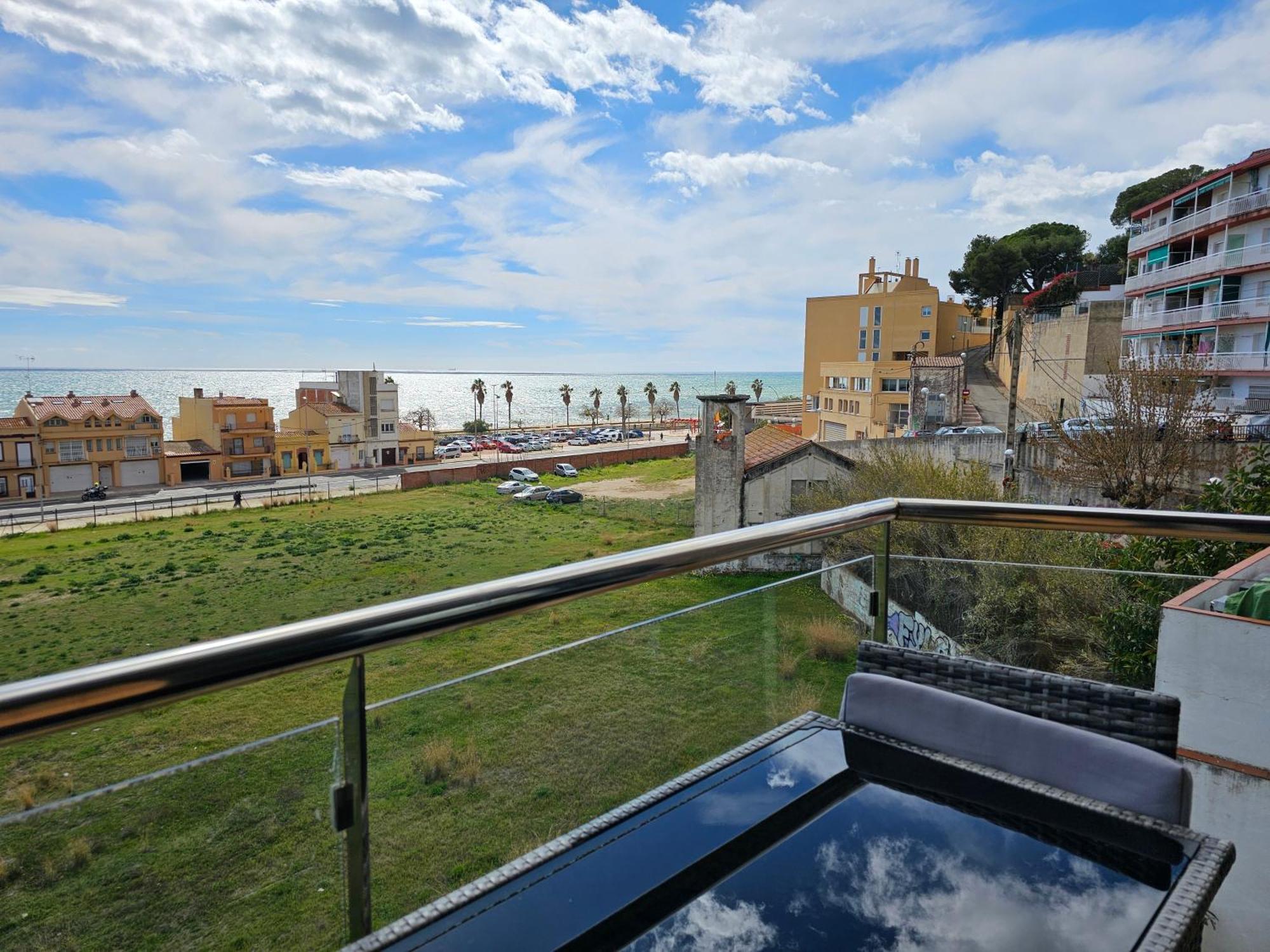 Apartment Beach Front Canet Canet De Mar Exterior photo