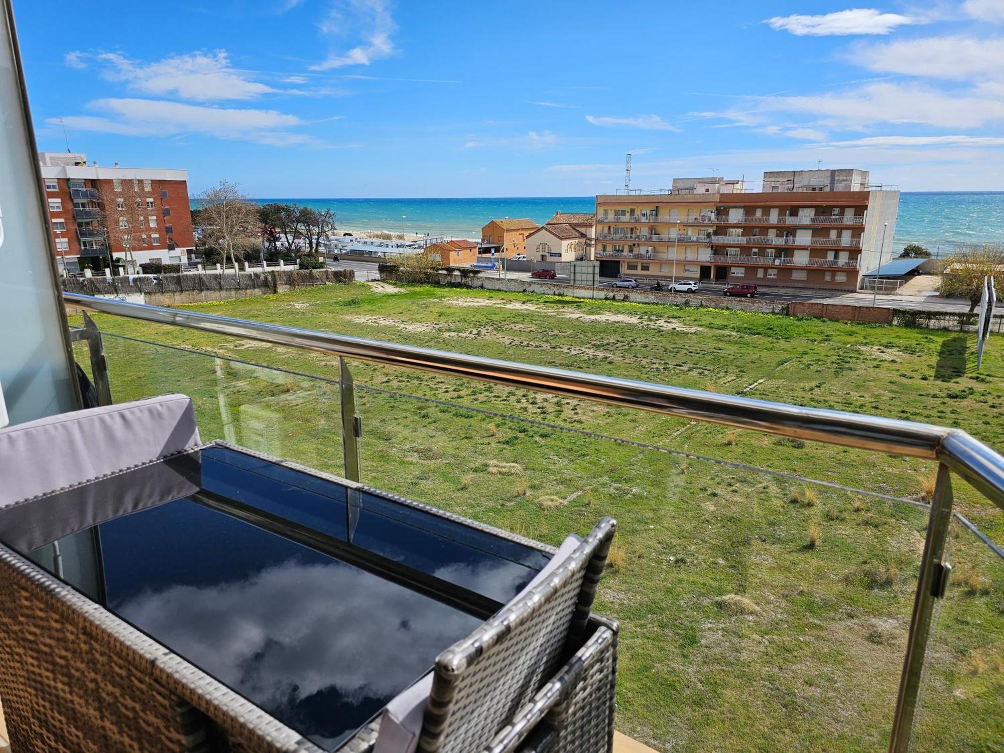 Apartment Beach Front Canet Canet De Mar Exterior photo