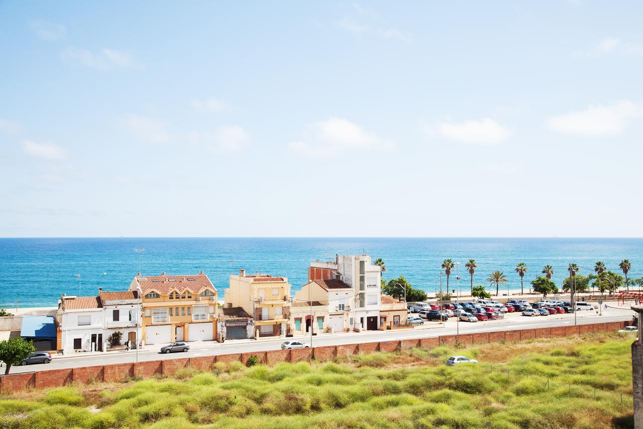 Apartment Beach Front Canet Canet De Mar Exterior photo